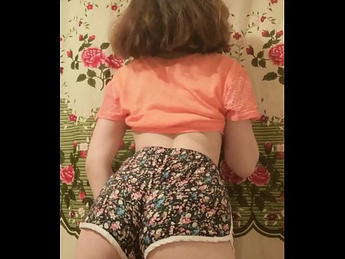 ❤️ Jeune fille sexy se déshabillant devant la caméra. ️❌ Salopes  at fr.dickies-shop.ru ❌️❤